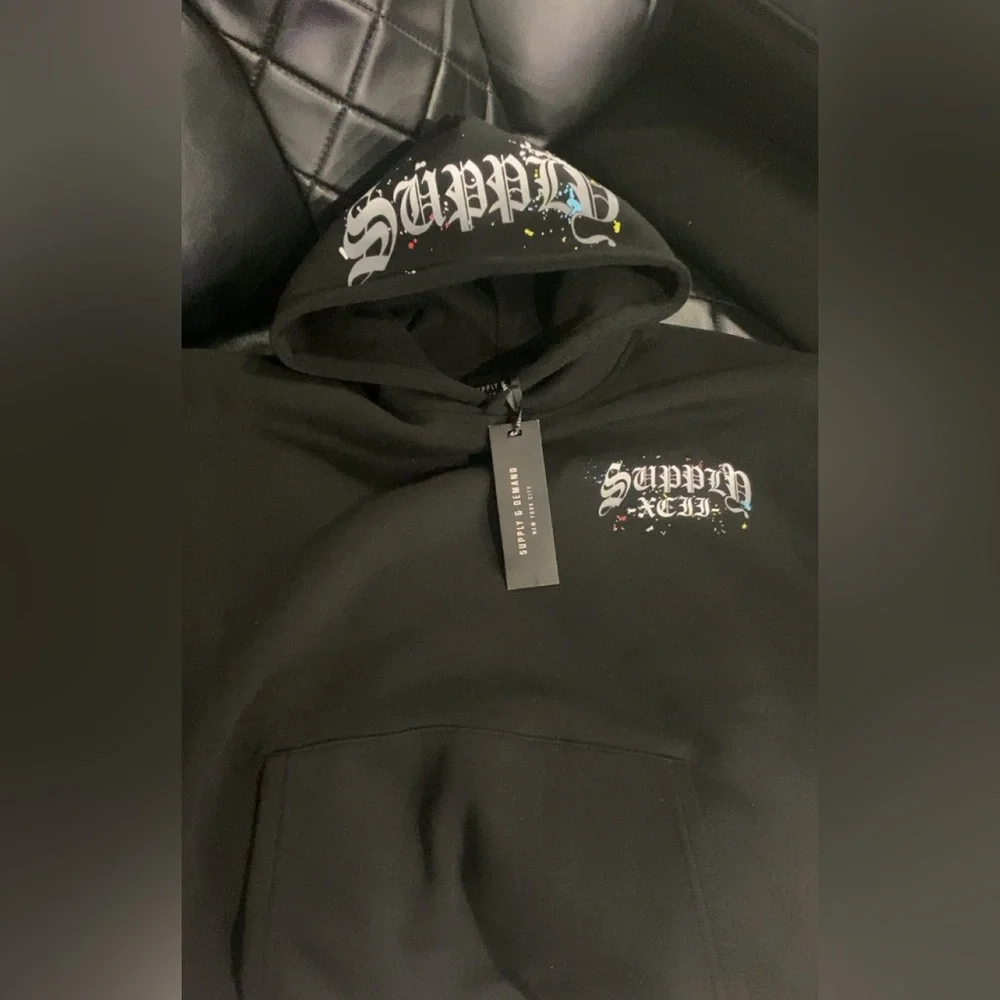 Medium - Picture 1 of 3